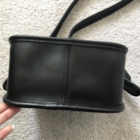 *SOLD* Vintage Coach Black Legacy Small Flap 9965 - Picture 3 of 15